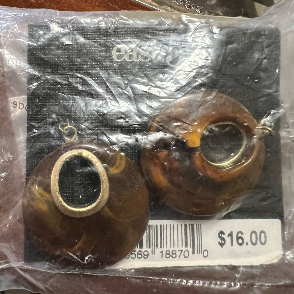 New Earing with tag